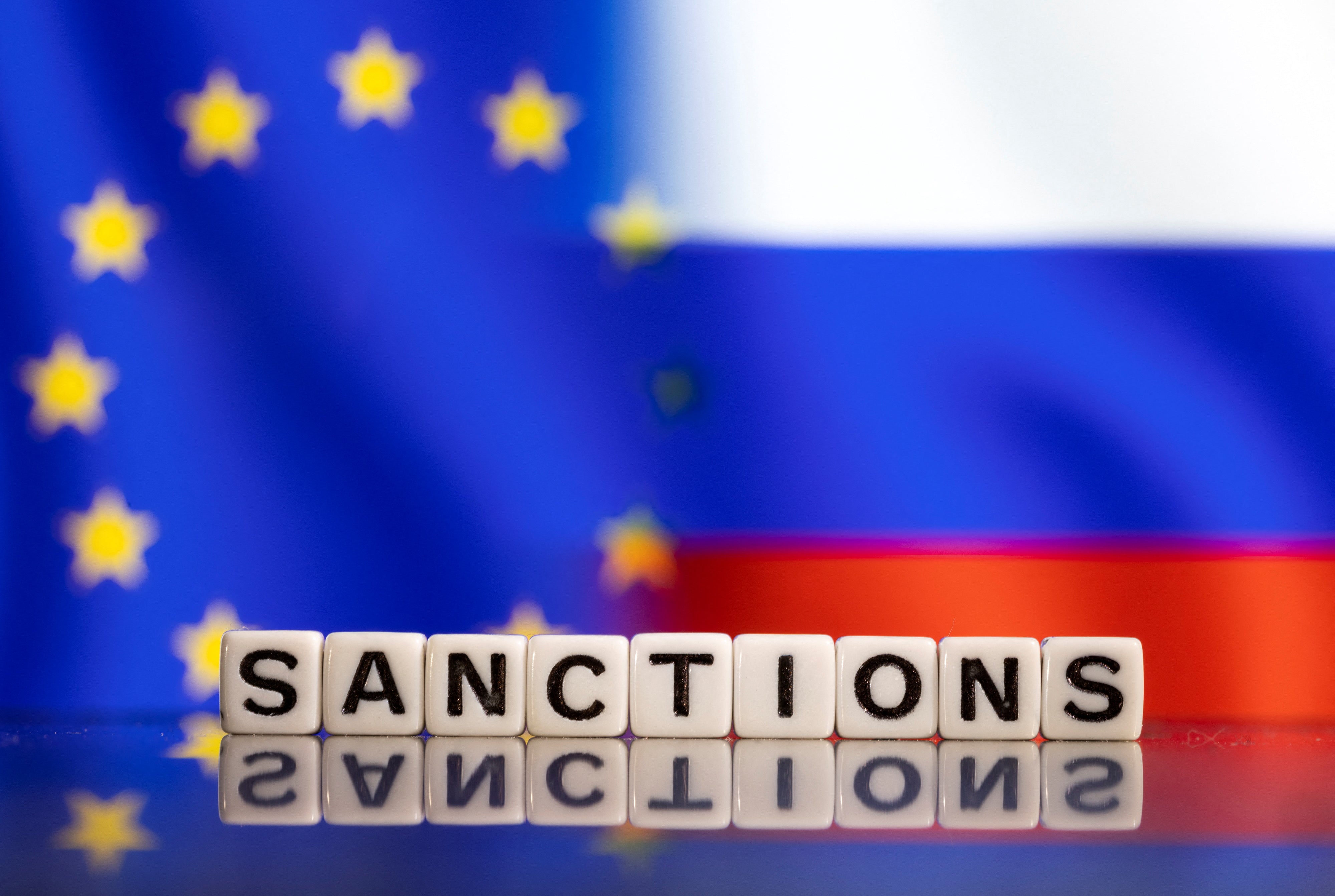 Rusia Pusa La Zid | Care Sunt Sanctiunile si Serviciile Afectate?